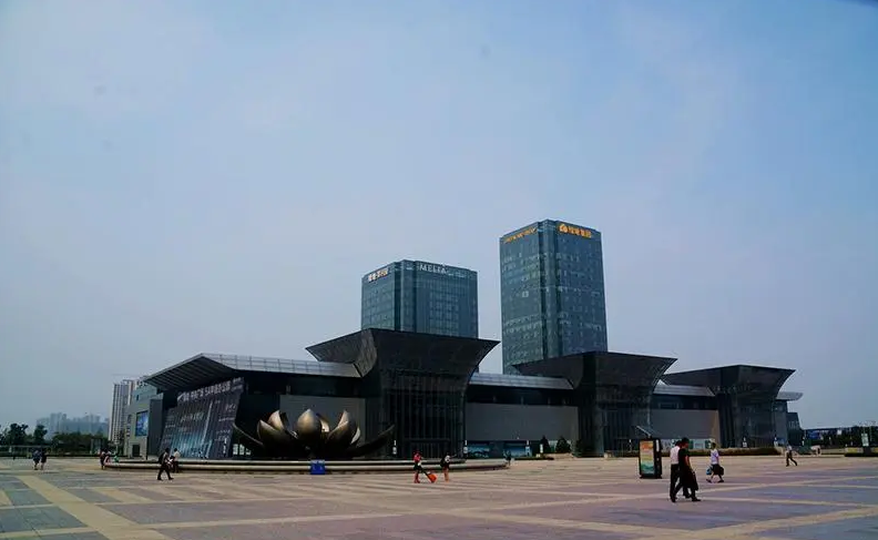 济南西客站广场